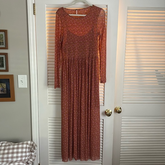 Free people sheer maxi dress with built in adjustable straps - Picture 1 of 3